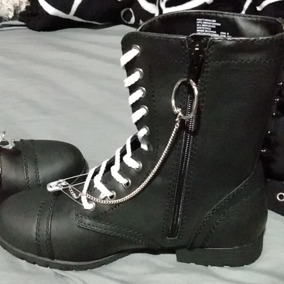 *Sold* Gothic diy boots size 8us - Picture 5 of 7